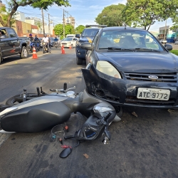 Jovem morre de acidente de moto na Avenida Colombo