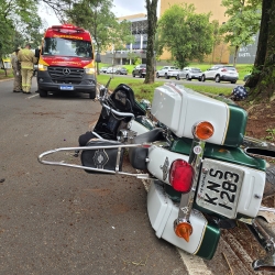 Homem pilotando moto de grande porte sofre acidente grave em Maringá