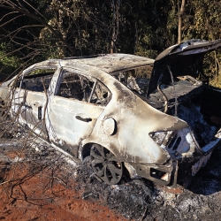 Corpo carbonizado é encontrado dentro de porta-malas de veículo