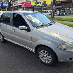 Motorista com habilitação suspensa e embrigado é detido após realizar manobras perigosas com veículo