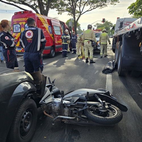 Jovem morre de acidente de moto na Avenida Colombo