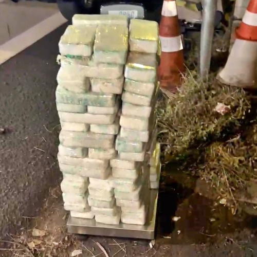 Casal é preso com 1,8 milhão de pasta base de cocaína em Mandaguari