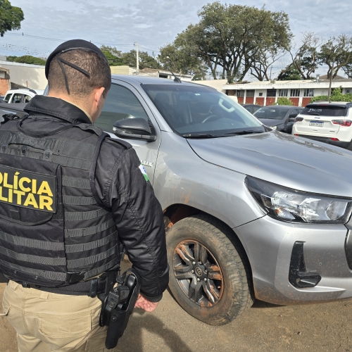 Caminhonete de luxo furtada no Estado de São Paulo é recuperada pela Polícia Militar de Maringá