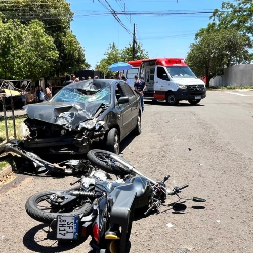 Motociclista sofre acidente gravíssimo no Conjunto Requião