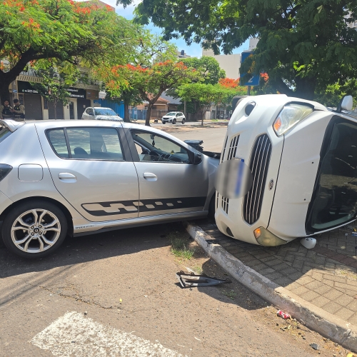 Motorista provoca acidente na zona 7 ao invadir preferencial