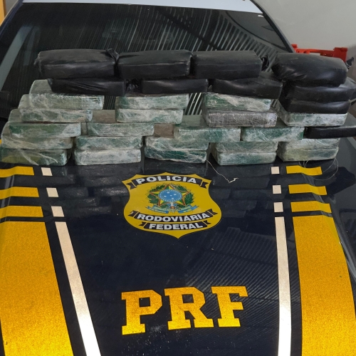 Casal é preso em Maringá com mais de 30 quilos de cocaína