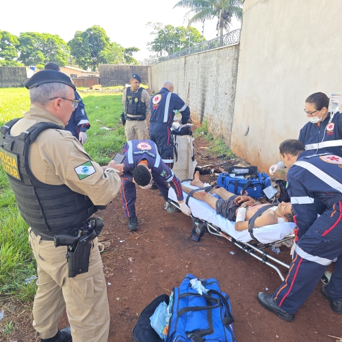 Homem sofre quatro facadas após briga em terreno baldio na Vila Vardelina