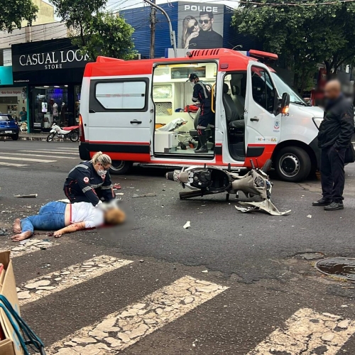 Motociclista fica em estado gravíssimo após colisão com carro no centro de Marialva
