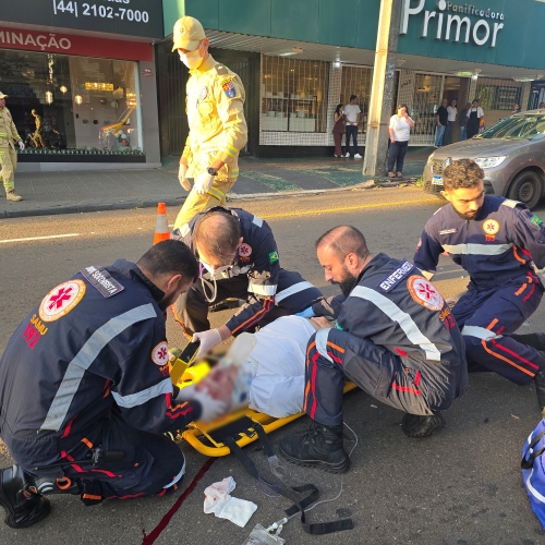 Idoso é atropelado por motocicleta na Avenida Brasil, em Maringá 
