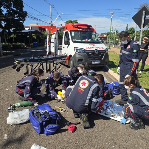 Motociclista fica gravemente ferido após colisão com carro na Avenida Carlos Correia Borges