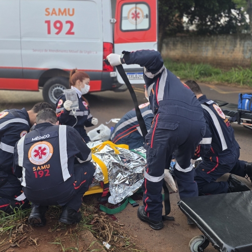 Grave acidente entre carro e moto deixa motociclista ferido próximo ao Eurogarden, em Maringá