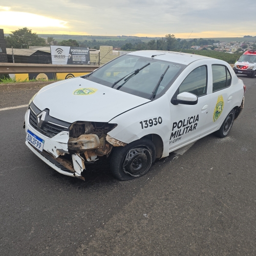 Viatura da PM se envolve em acidente no Contorno Norte e motociclista fica gravemente ferido