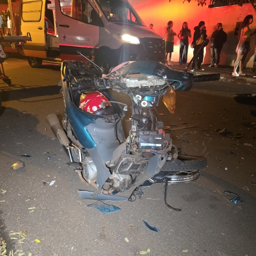 Batida frontal entre Biz e Titan termina com dois feridos graves em Paiçandu