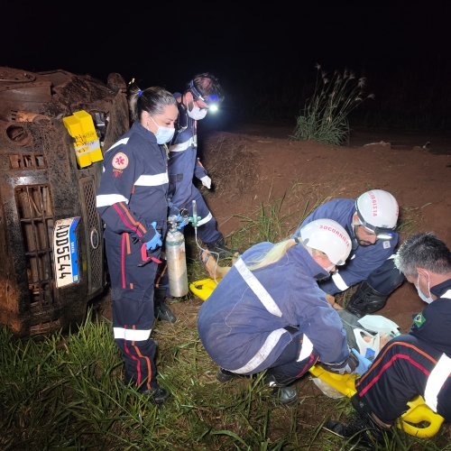 Capotamento entre Mandaguaçu e Ourizona deixa motorista ferido