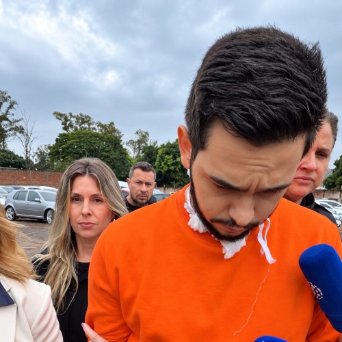 Advogado acusado de matar médica fica apenas cinco minutos diante de delegada e permanece em silêncio