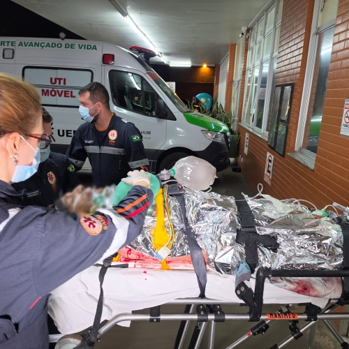 Suspeito saca pistola, atira contra PM e é baleado durante abordagem em Maringá