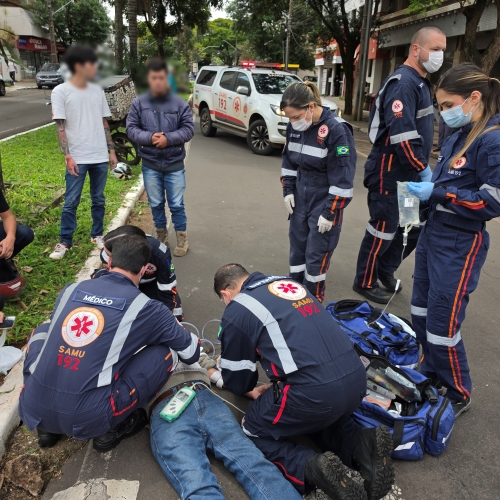 Idoso sofre traumatismo craniano grave após ser atropelado na faixa de pedestres em Maringá
