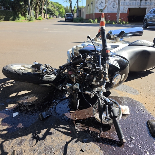 Motorista cruza preferencial e provoca acidente grave no Jardim Alvorada