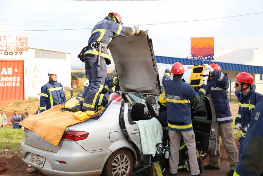 Acidente na rodovia 317 deixa dois homens gravemente feridos