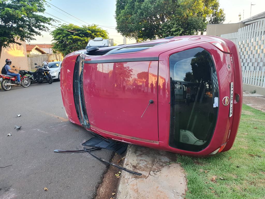 Mulher fica ferida em acidente no Parque Tarumã em Maringá