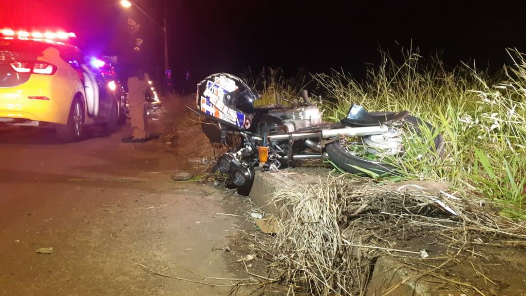 Motociclista é intubado ao sofrer acidente gravíssimo em Maringá