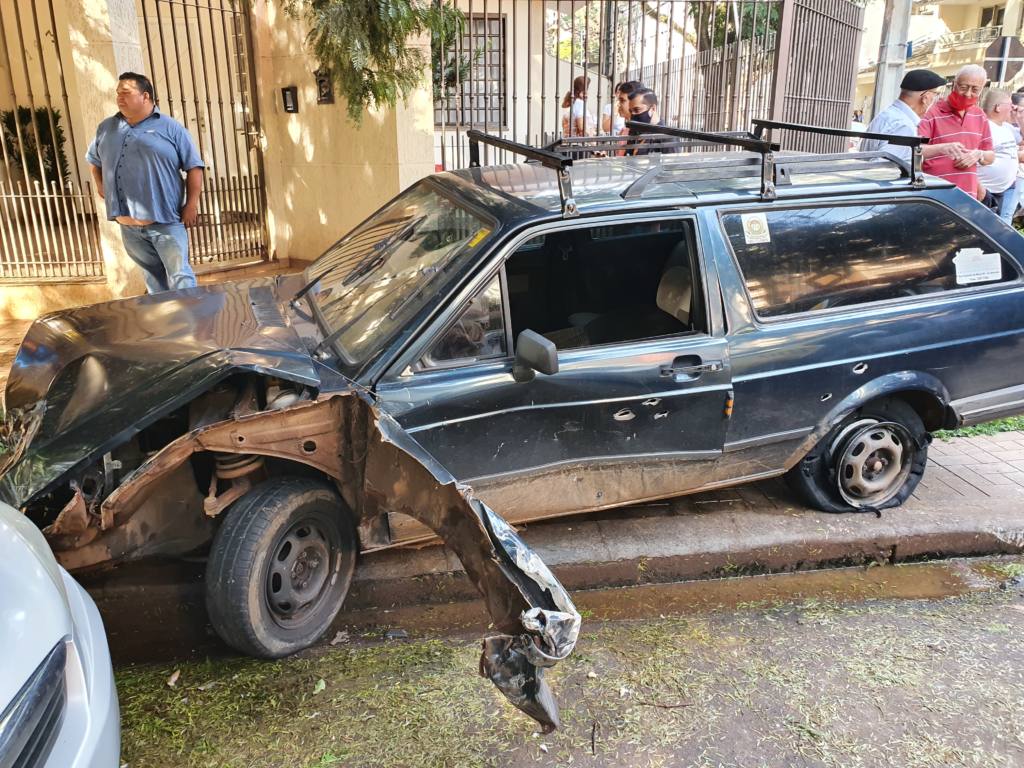 Perseguição e tiros resulta em bandido preso e carro furtado recuperado