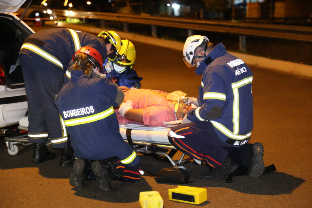 Motorista é intubado por médico do Samu após sofrer acidente em Maringá