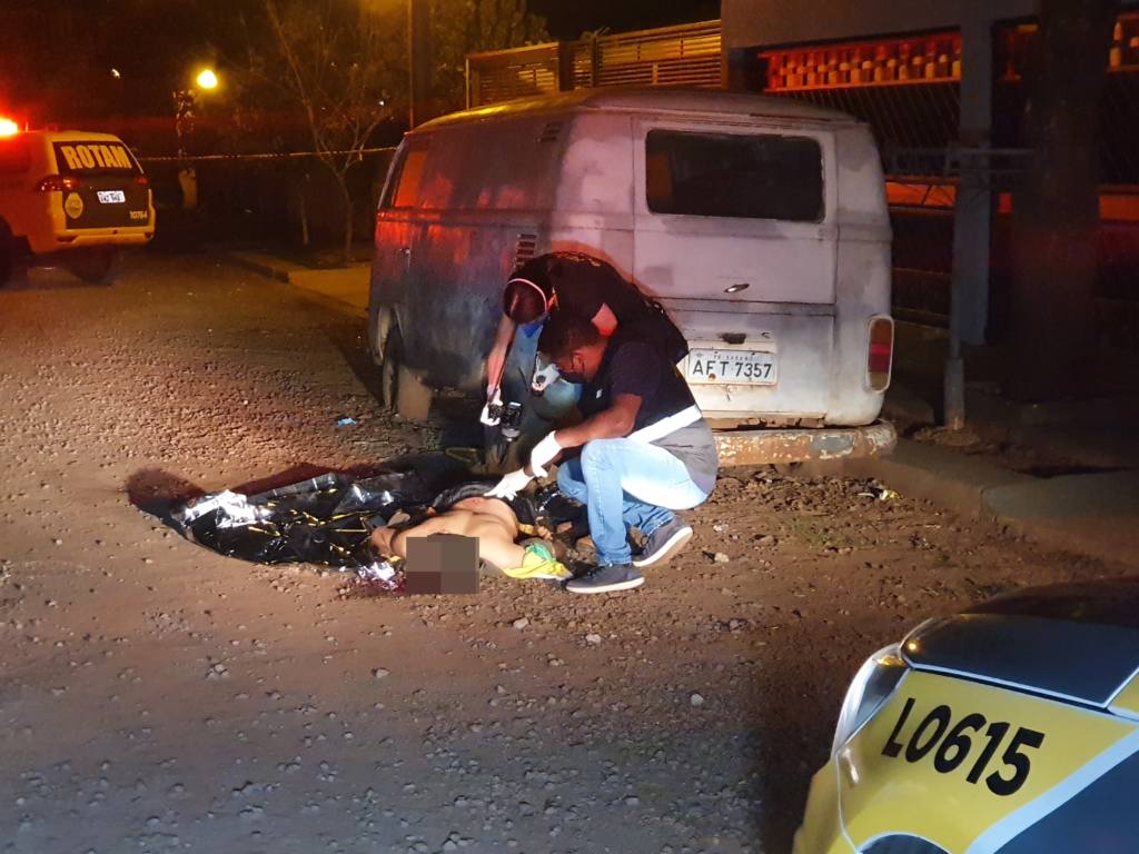 Jovem é morto a tiros no Conjunto Triângulo em Sarandi