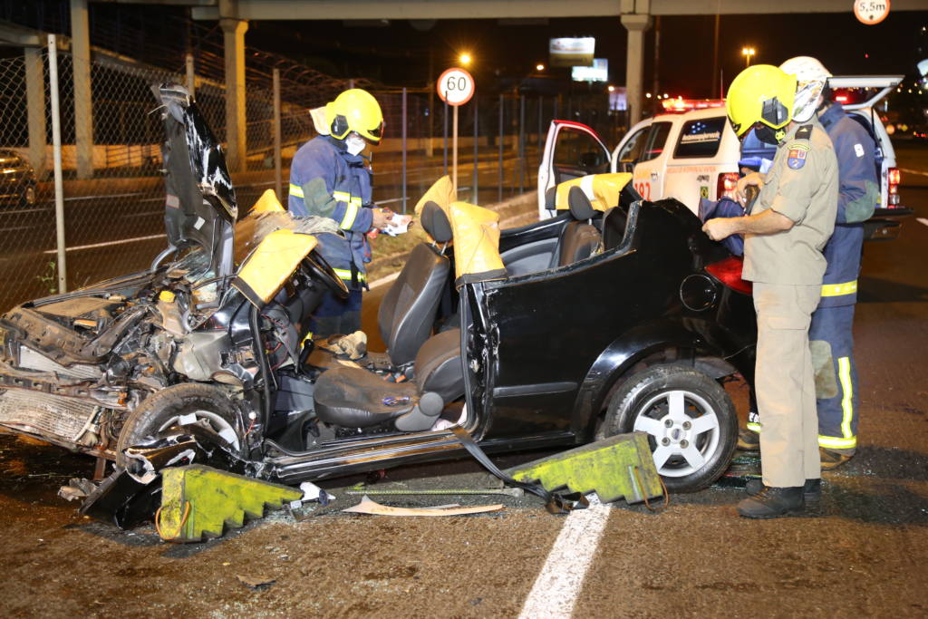 Haitiano fica gravemente ferido em acidente na Avenida Colombo