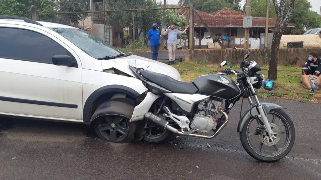 Jovem de 19 anos que sofreu acidente de moto em Maringá morre no hospital