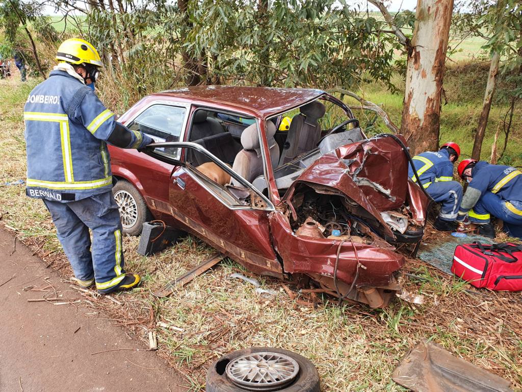 Três pessoas ficam feridas em acidente na rodovia PR-552 em Mandaguaçu