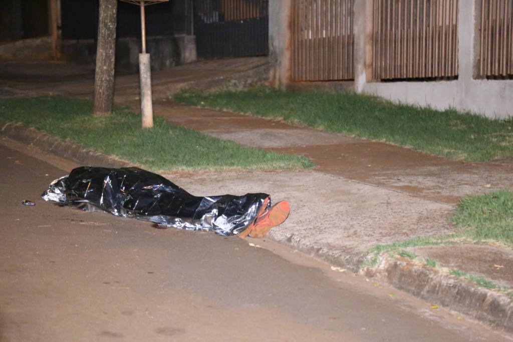 Rapaz de 34 anos é executado a tiros na frente da esposa em Maringá