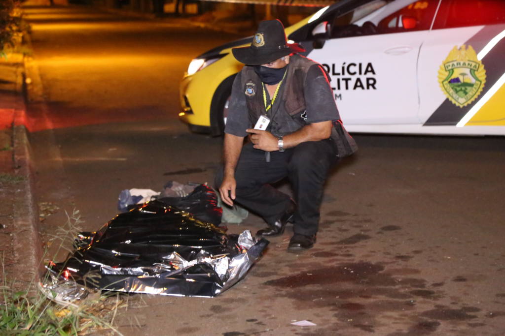 Rapaz morre atropelado em Maringá ao dormir debaixo de caminhão