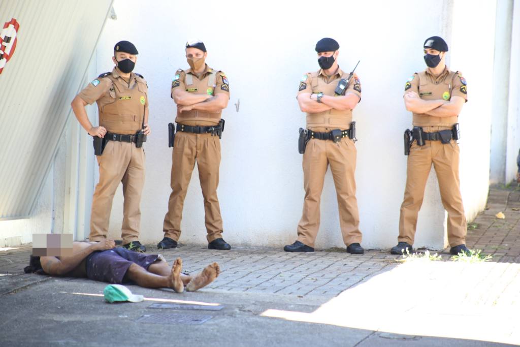 Morador de rua é brutalmente assassinado a pedradas em Maringá