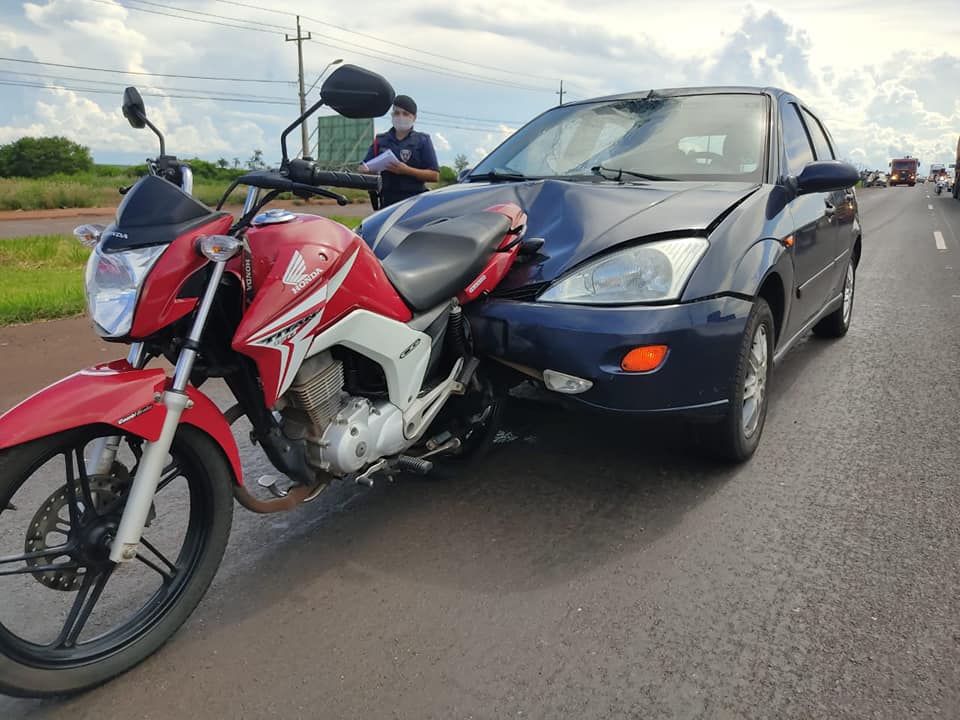 Casal fica ferido em acidente na rodovia PR-323 em Paiçandu