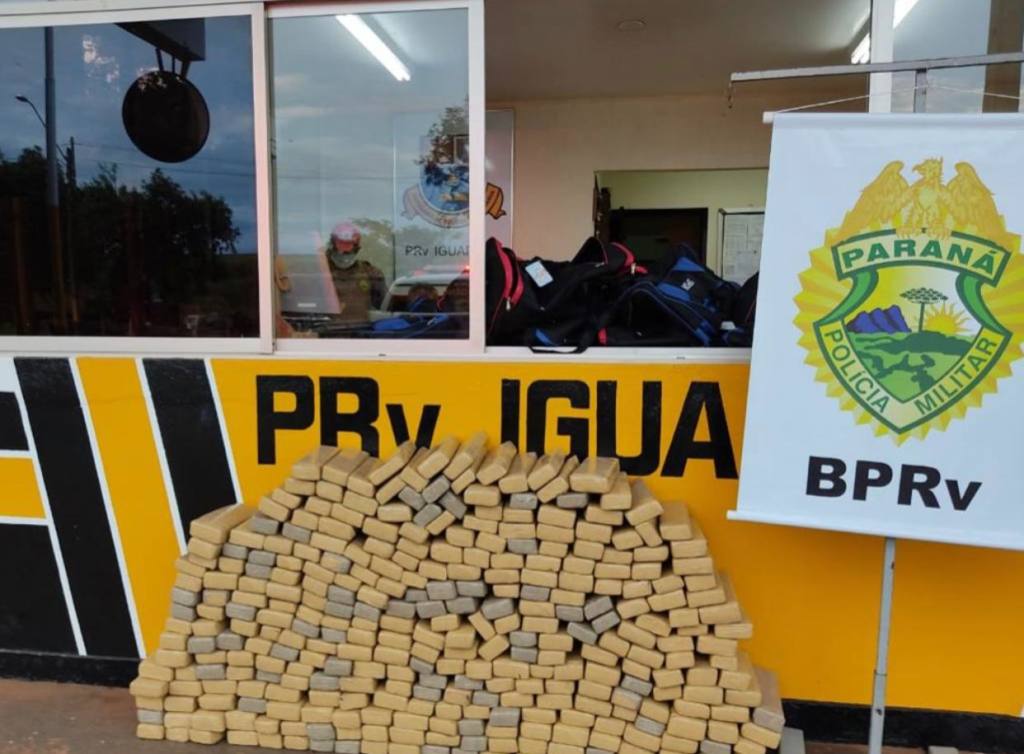 Homem é preso pela P.R.E carregando mais de 300 quilos de maconha