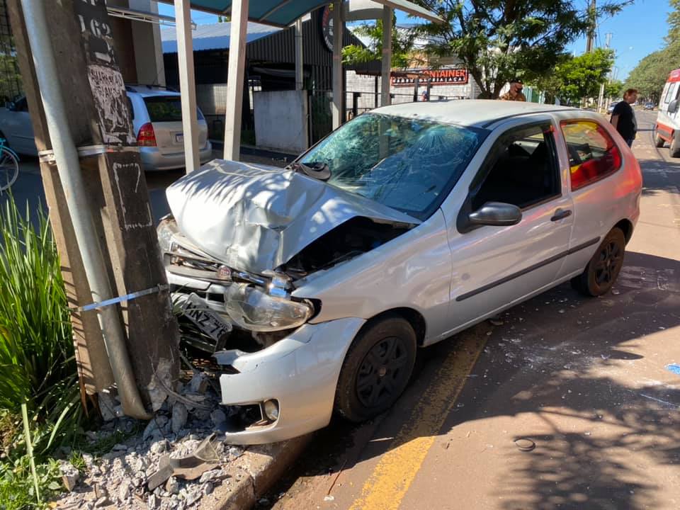 Dois homens ficam feridos em acidente na Avenida Gastão Vidigal