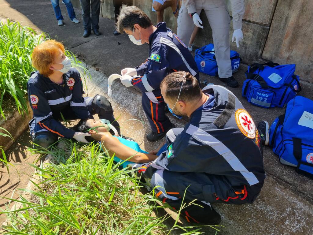 Mulher que caiu de viaduto sai do coma e acusa o companheiro