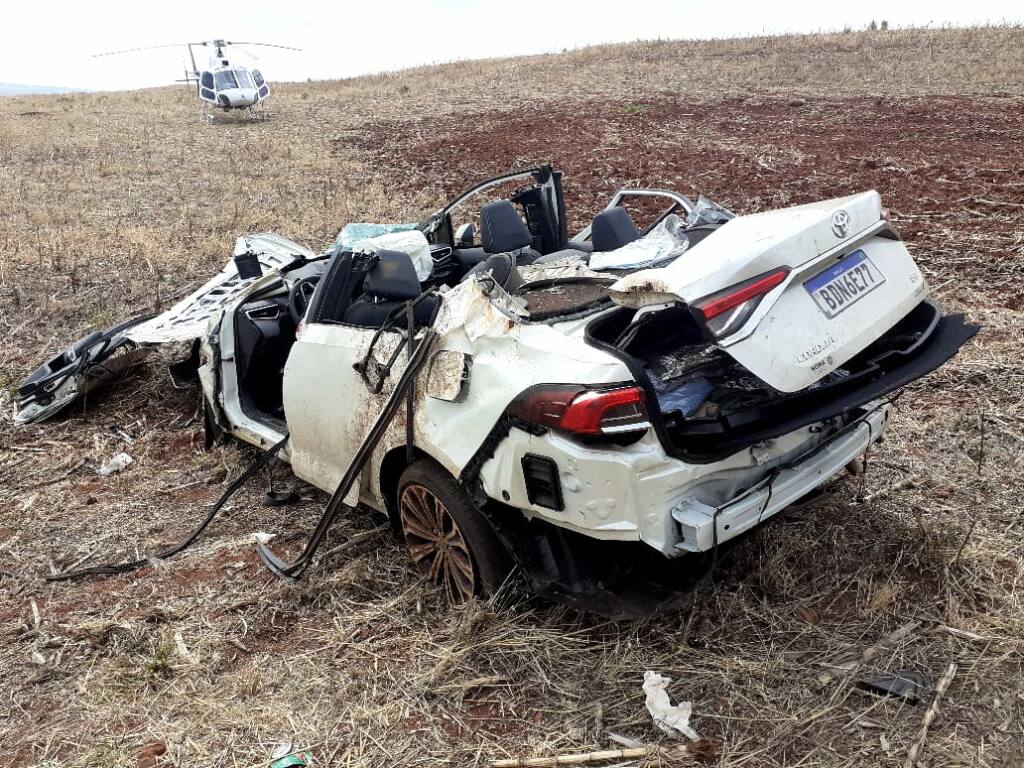 Caminhão tomba na rodovia BR-376 em Sarandi