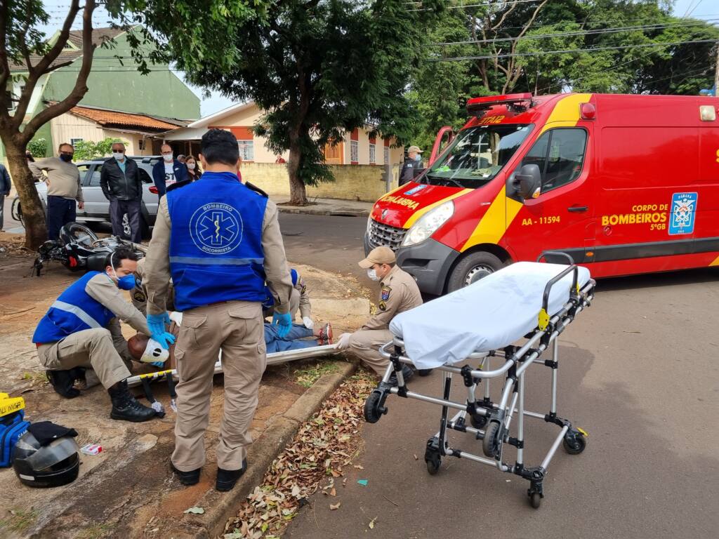 Homem de 59 anos fica ferido ao cruzar preferencial no Jardim Alvorada