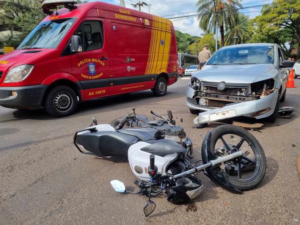 Acidente na Avenida Duque de Caxias deixa mulher de 24 anos ferida