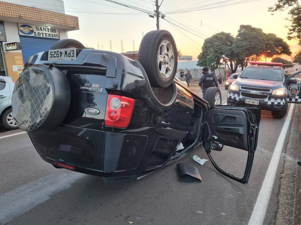 Motorista com suspeita de embriaguez se envolve em acidente no Conjunto Requião