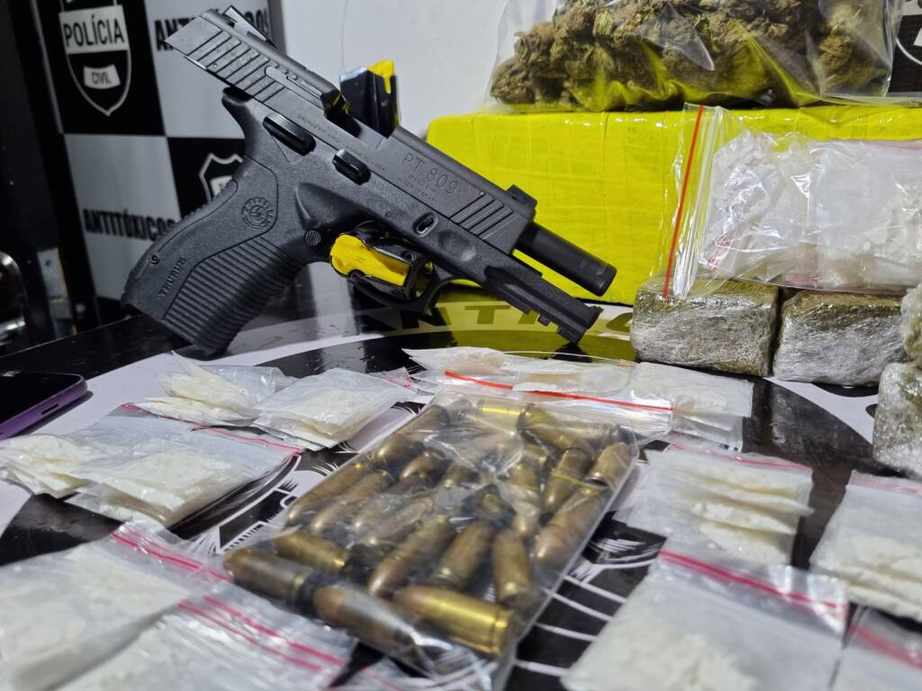 Curitibanos são presos em Maringá com arma e grande quantidade de drogas