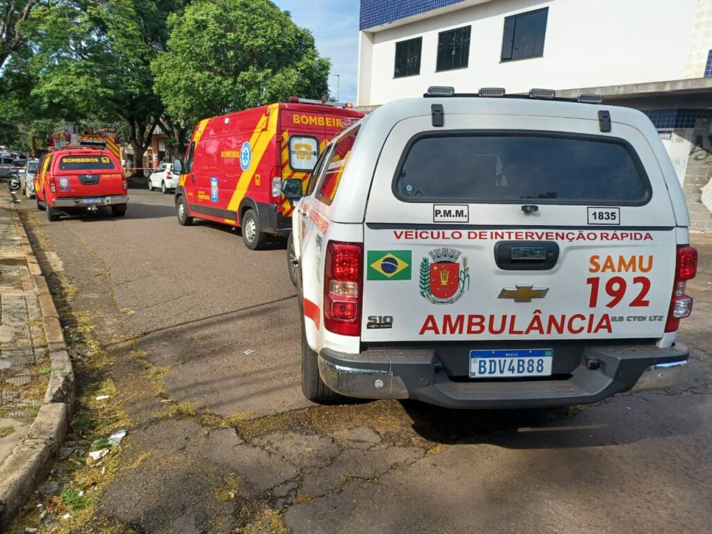 Homem de 76 anos é intubado ao sofrer queimaduras durante incêndio