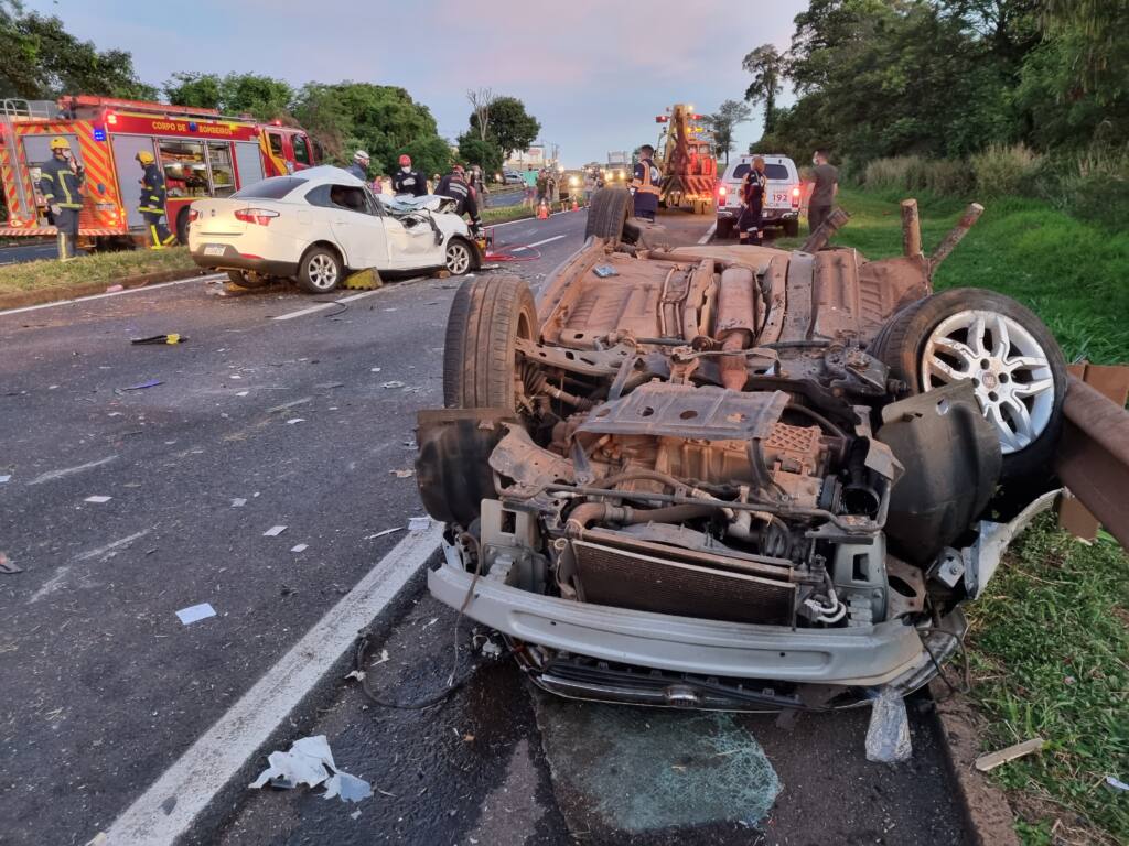 Duas pessoas morrem de acidente na rodovia BR-376 em Marialva