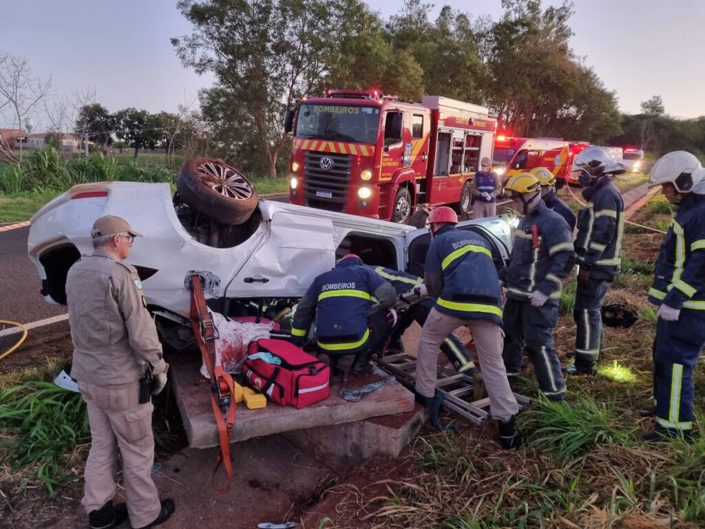 Criança e avó ficam feridas em acidente na rodovia PR-323 em Água Boa