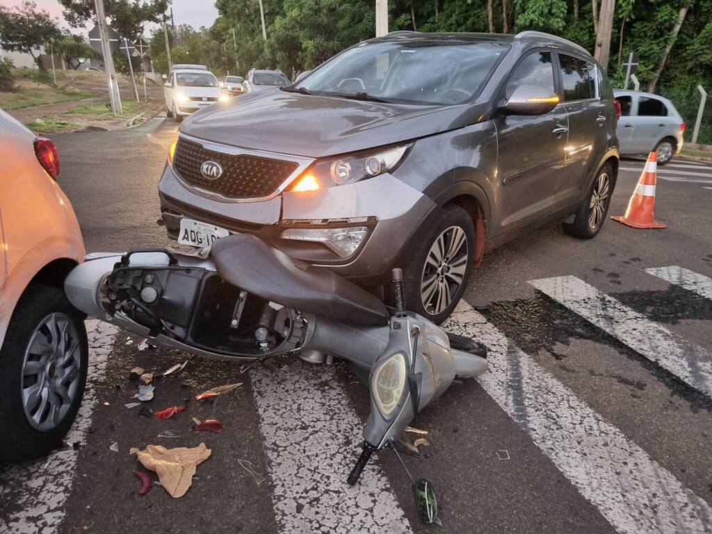 Avó que levava neto no hospital causa acidente no Jardim Universitário