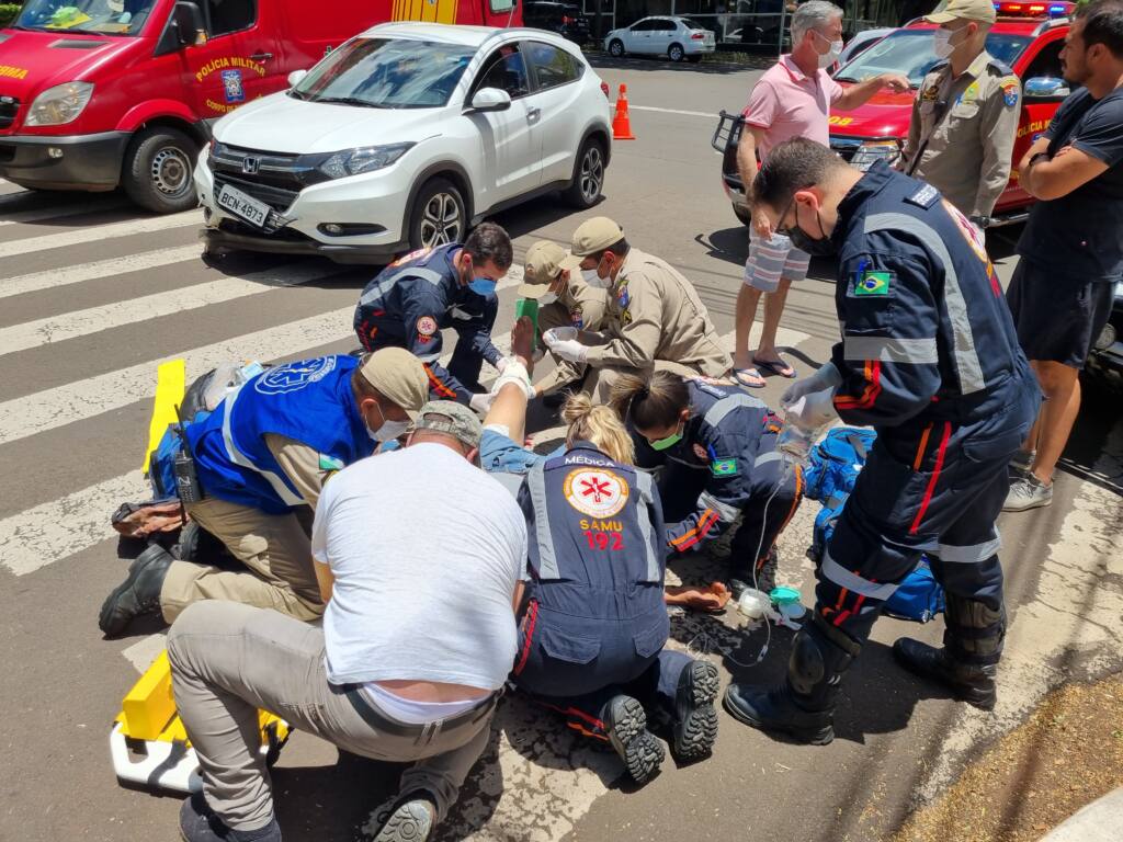 Motociclista sofre lesão grave ao se envolver em acidente na zona 4