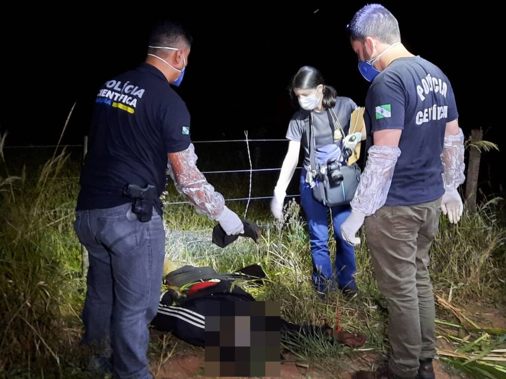 Corpo de homem em estado de putrefação é encontrado em estrada rural