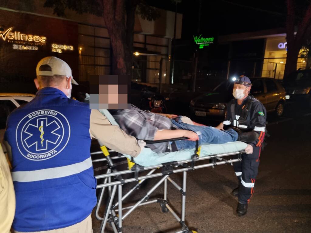 Atentado a tiros deixa três pessoas feridas em bar na Zona 4 em Maringá